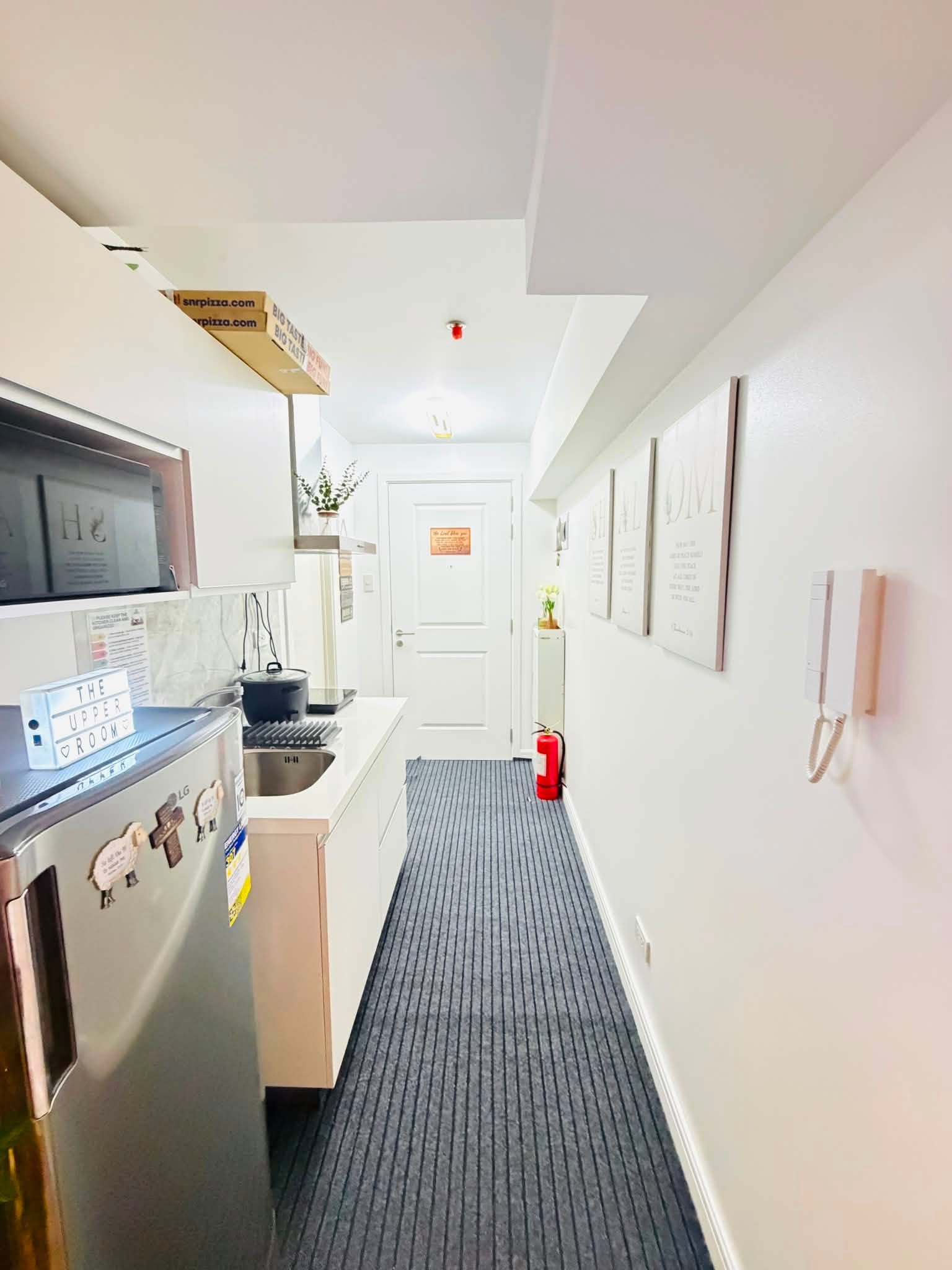 Equipped Kitchenette